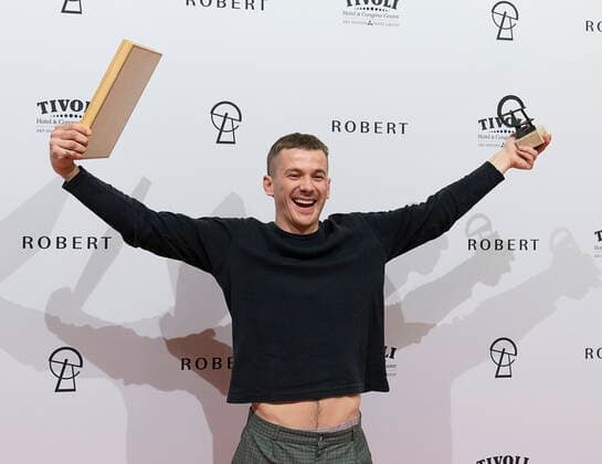Stroud Rohde Pearce bliver AArets fotograf med Kandis for livet. ROBERT-priserne bliver med Camilla Bendix som vaert uddelt i Tivoli Hotel & Congress Center loerdag den 5. februar 2022. , Copenhagen Denmark Copyright: ClausxBechx Cop102 spdk20220206-085559-L