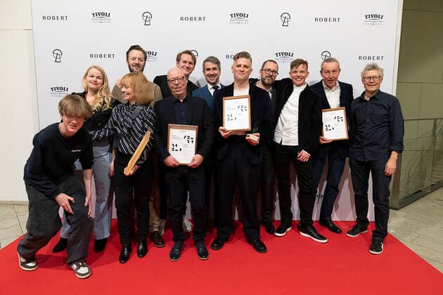 Ternet Ninja 2 A. Film Production, Pop Up Production & Sudoku, Producere: Trine Heidegaard & Anders Mastrup, Instr.: Anders Matthesen & Thorbjoern Christoffersen, Manuskript: Anders Matthesen vinder AArets boerne- og ungdomsfilm med Ternet Ninja 2. ROBERT-priserne bliver med Camilla Bendix som vaert uddelt i Tivoli Hotel & Congress Center loerdag den 5. februar 2022. , Copenhagen Denmark Copyright: ClausxBechx Cop102 spdk20220206-085620-L