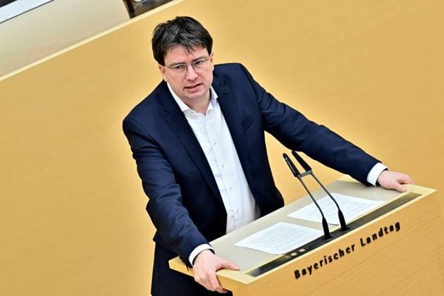 Florian von Brunn, SPD. 103.Plenarsitzung des Bayerischen Landtags . Florian von Brunn, Vorsitzender der SPD Landtagsfraktion und der BayernSPD , bei seiner Rede. München Bayern Deutschland Copyright: xRolfxPossx