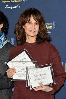 Valerie Lemercier - Dejeuner des nommes aux Cesar 2022 au Fouquet s a Paris CELEBRITES : Dejeuner des nommes aux Cesar 2022 au Fouquet s - Paris - 06 02 2022 LionelUrman Panoramic 