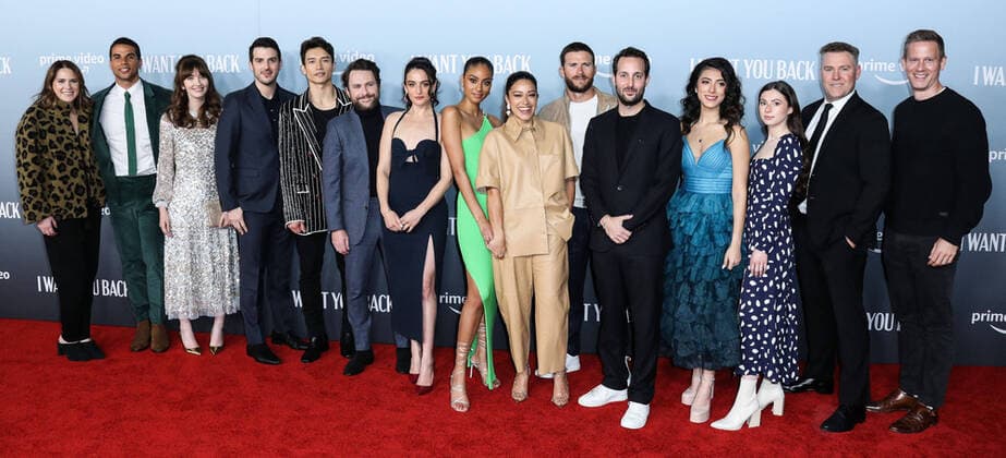 Bilder des Jahres 2022, Entertainment 02 Februar Entertainment Themen der Woche KW06 Entertainment Bilder des Tages Amazon Prime I Want You Back Premiere in Los Angeles Los Angeles Premiere Of Amazon Prime s I Want You Back Julie Rapaport, Mason Gooding, Elizabeth Berger, Isaac Aptaker, Manny Jacinto, Charlie Day, Jenny Slate, Clark Backo, Gina Rodriguez, Scott Eastwood, Jason Orley, Giselle Torres, Quinn Cooke, John Rickard and Matt Newman arrive at the Los Angeles Premiere Of Amazon Prime s I Want You Back held at ROW DTLA on February 8, 2022 in Los Angeles, California, United States. Los Angeles California United States  Copyright: xImagexPressxAgencyx originalFilename: collin-losangel220209_npR3y.jpg