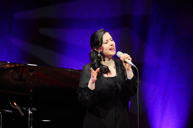 Die deutsch-türkische Jazz-Sängerin Ayca Mirac in der Essener Philharmonie. The German-Turkish jazz singer Ayca Mirac at the Philharmonie Essen. Essen NRW DEU;DE;GERMANY;DEUTSCHLAND;ALLEMAGNE