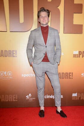 Que Despadre Film Premiere MEXICO CITY, MEXICO - FEB 9, 2022: Singer Alexander Acha poses for photos during the red carpet of ˜Que Despadre™ film premiere at Cinepolis Gran Terraza Coapa. On February 9, 2022 in Mexico City, Mexico. (Photo by Jorge Gonzalez Eyepix Group) Copyright: xJorgexGonzalezx xEyepixxGroupx EYEPIX_JG_09022022_55580