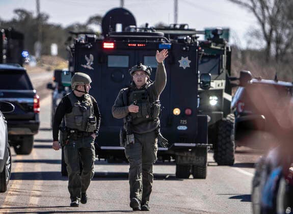 February 11, 2022, Sedillo, New Mexico, USA: Abq Journal.Several agencies including BCSO, APD, FBI, DEA as well as NM State Police responded to a scene where a State Trooper was shot and wounded near Sedillo Hill, New Mexico just east of Albuquerque Friday morning. .Sedillo, New Mexico Albuquerque Journal. Sedillo USA - ZUMAab1_ 20220211_zaf_ab1_001 Copyright: xRobertoxE.xRosalesx