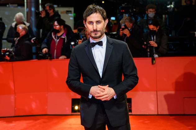 Clemens Schick bei der Eröffnung der 72. Internationalen Filmfestpiele Berlin mit der Premiere des Films PETER VON KANT in Berlin. Clemens Schick at the opening of the 72nd Berlin International Film Festival with the premiere of the film PETER VON KANT in Berlin. snapshot-photography B.Niehaus