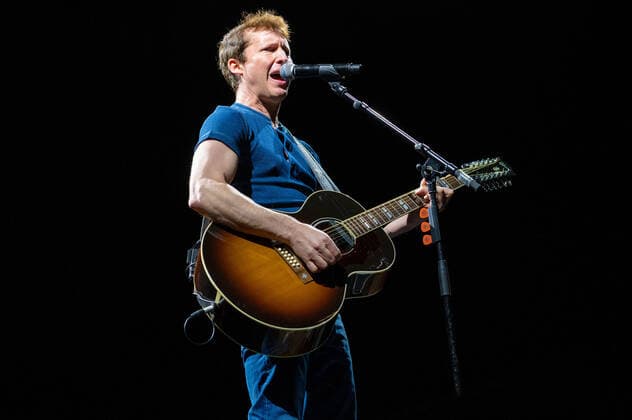 Singer-songwriter James Blunt performs live at Leeds First Direct Arena as part of his Once Upon A Mind tour Featuring: James Blunt Where: Leeds, Yorkshire, United Kingdom When: 11 Feb 2022 Credit: Graham Finney Cover Images Copyright: xx 51150186 EDITORIAL USE ONLY. NOT FOR USE BY NEWSPAPERS BASED IN THE UK.