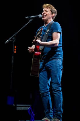 Singer-songwriter James Blunt performs live at Leeds First Direct Arena as part of his Once Upon A Mind tour Featuring: James Blunt Where: Leeds, Yorkshire, United Kingdom When: 11 Feb 2022 Credit: Graham Finney Cover Images Copyright: xx 51150180 EDITORIAL USE ONLY. NOT FOR USE BY NEWSPAPERS BASED IN THE UK.