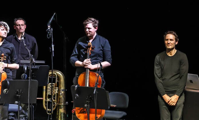 Konzert von Sven Helbig, SKILLS Record-Release-Konzert von Sven Helbig, Staatsoperette Dresden mit Ensemble Reflektor Sven Helbig mit Ensemble Reflektor