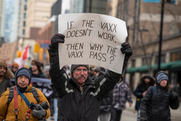 February 12, 2022, Toronto, Ontario, Canada: Protesters gather on the streets on Toronto for a second week in opposition of COVID-19 measures and vaccine mandates imposed by the Justin Trudeau government. Organized by the Ã¢â‚¬oeFreedom ConvoyÃ¢â‚¬Â, the demonstration began with a cross-country trek opposing the federal governmentÃ¢â‚¬â ¢s vaccine mandate for cross-border truckers. Toronto Canada - ZUMAc232 20220212_zip_c232_010 Copyright: xGilesxCampbellx