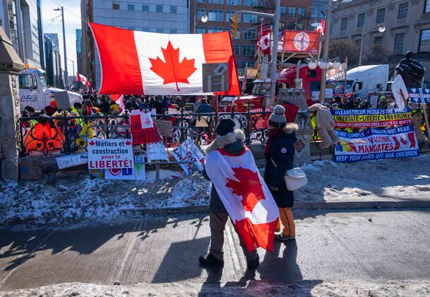 February 13, 2022, Ottawa, on, Canada: People gather for an anti-mandate protest on Parliament Hill in Ottawa on Sunday, February 13, 2022. Ottawa Canada  - ZUMAc35_ 20220213_zaf_c35_091 Copyright: xFrankxGunnx