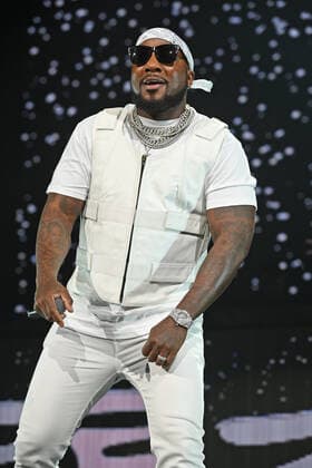 SUNRISE FL - FEBRUARY 12: Jeezy performs during the Legendz of the Streetz Tour at The FLA Arena on February 12, 2022 in Sunrise, Florida. Copyright: xmpi04x