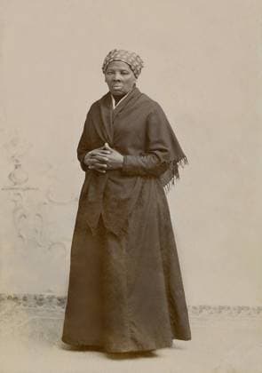 IMAGO ICONS: Harriet Tubman Harriet Tubman (1820-1913), American Abolitionist, Full-Length Standing Portrait, Cabinet Card, H. Seymour Squyer, 1885  Copyright: xCircaxImagesx ghi-circa10556