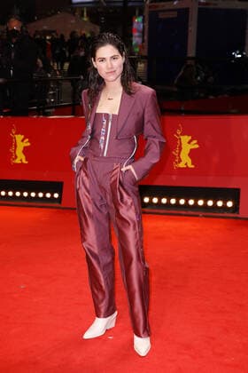 Hanna van Vliet, die Schauspielerin bei der Ankunft zur Verleihung der European Shooting Stars im Rahmen der 72. Internationale Filmfestspiele Berlinale am 13.02.2022 in Berlin Verleihung der European Shooting Stars 2022 in Berlin