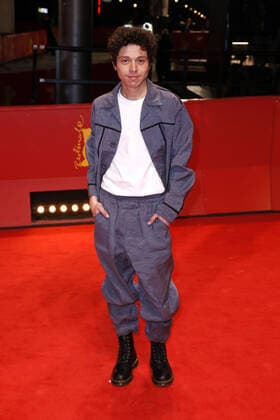 Joao Unes Monteiro, der Schauspieler bei der Ankunft zur Verleihung der European Shooting Stars im Rahmen der 72. Internationale Filmfestspiele Berlinale am 13.02.2022 in Berlin Verleihung der European Shooting Stars 2022 in Berlin