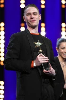 Timon Sturbej (Slowenien) bei der Verleihung der European Shooting Stars Awards 2022 auf der Berlinale 2022 72. Internationale Filmfestspiele Berlin im Berlinale Palast. Berlin, 14.02.2022