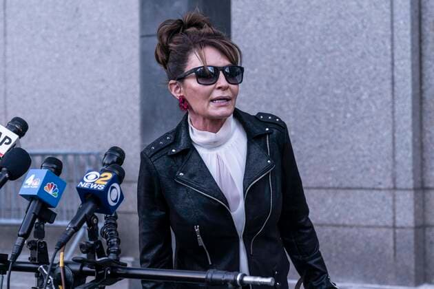 Bilder des Jahres 2022, News 02 Februar News Themen der Woche KW07 News Bilder des Tages February 14, 2022, New York, New York, USA: SARAH PALIN, former Governor of Alaska leaves court after judge dismissed her case at U.S. Southern District Court. The ruling came as a Manhattan jury was deliberating on Palin’s suit, which claimed the NY Times defamed her by unfairly linking her to a 2011 shooting spree that killed six and wounded then-Rep. Gabby Giffords. New York USA - ZUMAr339 20220214_znp_r339_012 Copyright: xLevxRadinx