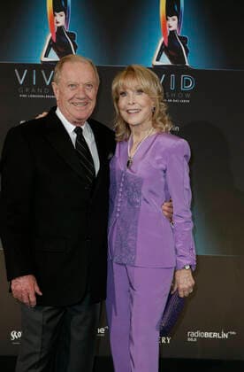 Barbara Eden mit Ehemann Jon Eicholtz Weltpremiere VIVID Grand Show am 11. Oktober 2018 im Friedrichstadt-Palast in Berlin *** Barbara Eden with Husband Jon Eicholtz World premiere Vivid Grand Show on 11 October 2018 at Friedrichstadt Palace in Berlin Copyright: xVISTAPRESSx xLanaxYassi