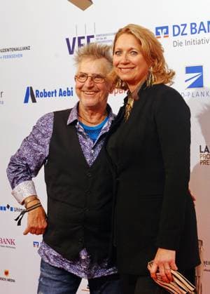 Martin Semmelrogge mit Freundin Regine Prause Verleihung Carl Laemmle Produzentenpreis am 15. März 2019 in Laupheim *** Martin Semmelrogge with Girlfriend Regine Prause award Ceremony Carl Laemmle Producer Price on 15 March 2019 in Laupheim Copyright: xVISTAPRESSx xLenaxReiner