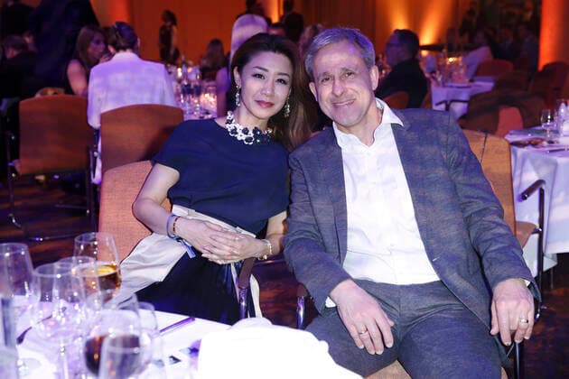 Pierre Littbarski mit Ehefrau Hitomi Koizumi Deutscher Sportjournalistenpreis 2019 am 25. März 2019 im Grand Elysee Hamburg *** Pierre Littbarski with Wife Hitomi Koizumi German Sportjournalistenpreis 2019 on 25 March 2019 at Grand Elysee Hamburg Copyright: xVISTAPRESSx xG.xChlebarov