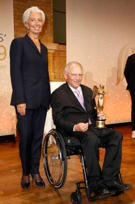Preisaträger Wolfgang Schäuble mit Laudatorin Christine Lagarde VDZ PUBLISHERS™ NIGHT 2019 am 4. November 2019 in der Hauptstadtrepräsentanz der Deutschen Telekom in Berlin *** award winner Wolfgang Schäuble with Laudator Christine Lagarde VDZ PUBLISHERS™ Night 2019 on 4 November 2019 in the Capital Representative Office the Germans Telekom in Berlin Copyright: xVISTAPRESSx xLanaxYassi