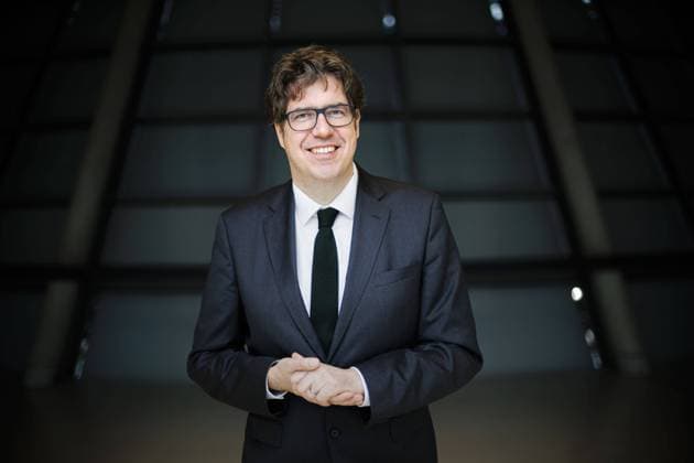Michael Kellner (Buendnis 90 Die Gruenen), Parlamentarischer Staatssekretaer beim Bundesminister fuer Wirtschaft und Klimaschutz, und Beauftragter der Bundesregierung fuer den Mittelstand. posiert fuer ein Foto. Berlin, 16.02.2022 Berlin Deutschland