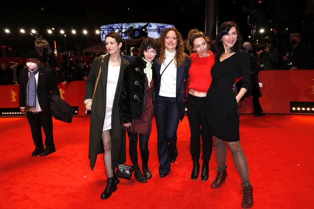 Aude Mathieu, Larissa Corriveau, Anne Ratte Polle, Marie-Claude Guerin und Laure Giappiconi bei der Ankunft zur Abschluss Feier am Berlinale Palast vom International Film Festival Berlinale am 16.02.2022 in Berlin Berlinale 2022- Abschluss Feier Closing Ceremony