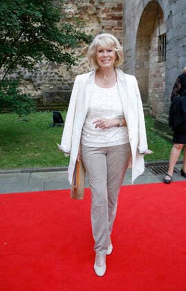 Karin Tietze-Ludwig Eröffnung der 66. Bad Hersfelder Festspiele mit Premiere HEXENJAGD am 24. Juni 2016 in der Stiftsruine in Bad Hersfeld *** Karin Tietze Ludwig Opening the 66 Bathroom Hersfelder Festival with Premiere Witch hunt on 24 June 2016 in the Abbey ruins in Bathroom Hersfeld Copyright: x