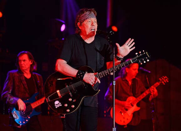 COCONUT CREEK, FL - FEBRUARY 17: George Thorogood and The Destroyers performs at The Seminole Coconut Creek Casino on February 17, 2022 in Coconut Creek , Florida. Copyright: xmpi04x