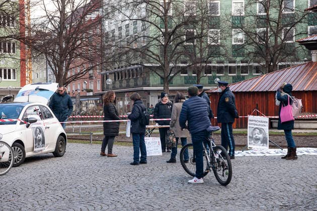 Muenchen, Haidhausen, Impfschaeden offenlegen, Demo am Weissenburger Platz, Kinder nicht Impfen lassen, Freiheitsboten wir fuer Bayern