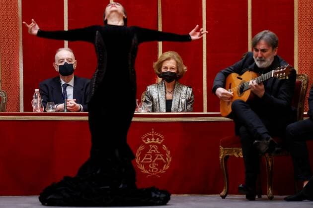 Flamenco dancer Eva Yerbabuena (L) performs on stage next to Spanish former Queen Sofia (C) during the Iberoamericam Prizes organizated by Callia Foundation during an act held in Madrid, Spain on 22 February 2022. Spanish former Queen Sofia attends to the Iberoamericam Prizes !ACHTUNG: NUR REDAKTIONELLE NUTZUNG!  Copyright: xChemaxMoyax GRAF2932 20220222-d381471fb040957679fc73e4aea4eedd23050b03