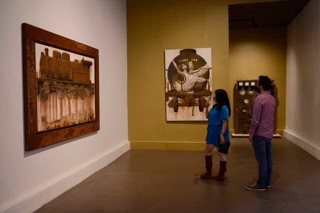 Exhibition To Celebrate 50 Years of Rafael Cauduro s Artistic Career MEXICO CITY, MEXICO - FEB 22, 2022: A person takes a photo during a tour of the exhibition A Cauduro is a Cauduro to celebrate 50 years of artistic career of Rafael Cauduro at Colegio de San Ildefonso. On February 22, 2022 in Mexico City, Mexico. (Photo by Carlos Tischler Eyepix Group) Copyright: xCarlosxTischlerx xEyepixxGroupx EYEPIX_CT_22022022_56633