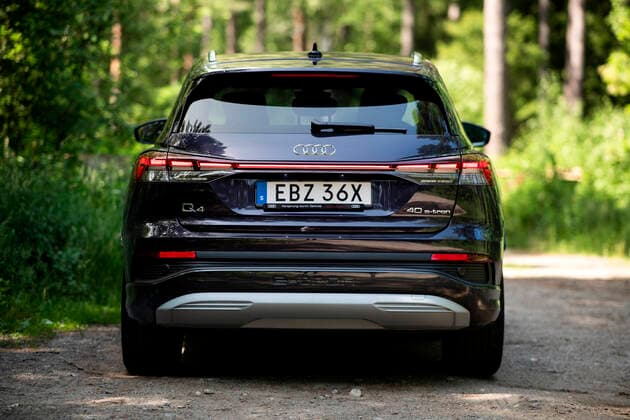 A car parked in the woods, Audi Q4 40 e-tron STOCKHOLM SWEDEN x10050x *** A car parked in the woods, Audi Q4 40 e tron STOCKHOLM SWEDEN x10050x,  Copyright: xPontusxLundahl TTx AUDI Q4 40 E-TRON