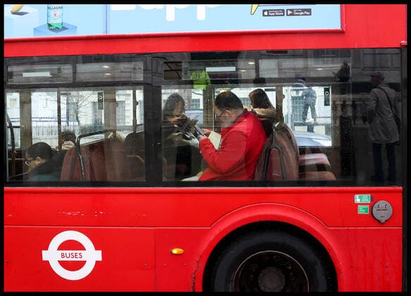 . 24 02 2022. London, United Kingdom. Covid Restrictions End. Transport for London end compulsory face covering rules as condition of travel.  xMartynxWheatleyx xi-Imagesx IIM-23124-0007