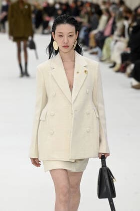 Milan Fashion Week, Fall Winter 2022 2023 Milan, Women s Fashion Fall Winter 2022 2023 Fashion show by Jil Sander Pictured: Model  Copyright: xSimonaxChiocciax xipa-agency.netx xModaxMilanox