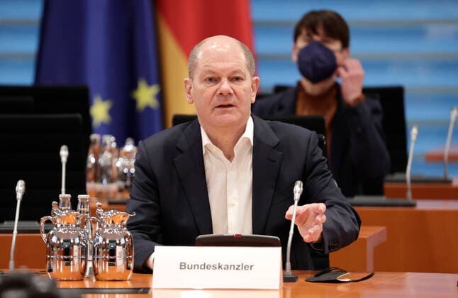News Bilder des Tages Olaf Scholz, Bundeskanzler, SPD, Sitzung des Sicherheitskabinett im Bundeskanzleramt, DEU, Berlin, 28.02.2022 *** Olaf Scholz, Federal Chancellor, SPD, Meeting of the Security Cabinet in the Federal Chancellery, DEU, Berlin, 28 02 2022