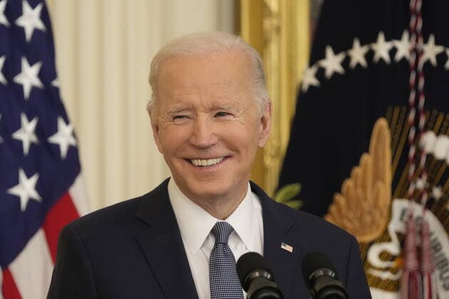 News Bilder des Tages February 28, 2022, Washington, District of Columbia, USA: United States President Joe Biden makes remarks as he and first lady Dr. Jill Biden host a celebration in observance of Black History Month in the East Room of the White House in Washington, DC on Monday, February 28, 2022. Black federal, state and local government officials as well as Civil Rights leaders are in attendance Washington USA - ZUMAs152 20220228_zaa_s152_053 Copyright: xChrisxKleponisx-xPoolxviaxCNPx