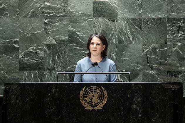 Bilder des Jahres 2022, News 03 März News Themen der Woche KW09 Annalena Baerbock (Buendnis 90 Die Gruenen), Bundesaussenministerin, aufgenommen im Rahmen der UN-Generalversammlung in New York, 01.03.2022. Die Vereinten Nationen kommen zusammen fuer eine Dringlichkeitssitzung aufgrund des Krieges in der Ukraine. New York USA *** Annalena Baerbock Buendnis 90 Die Gruenen , German Foreign Minister, recorded at the UN General Assembly in New York, 01 03 2022 The United Nations convenes for an emergency meeting due to the war in Ukraine New York USA Copyright: xFlorianxGaertnerx