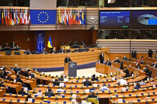 Philippe Lamberts bei der Debatte über die Aggression Russlands gegen die Ukraine im Plenarsaal des Europäischen Parlaments. Brüssel, 01.03.2022 *** Philippe Lamberts during the debate on Russias aggression against Ukraine in the plenary hall of the European Parliament Brussels, 01 03 2022 Foto:xD.xAnoraganingrumx xFuturexImage