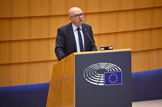 Ryszard Legutko bei der Debatte über die Aggression Russlands gegen die Ukraine im Plenarsaal des Europäischen Parlaments. Brüssel, 01.03.2022 *** Ryszard Legutko during the debate on Russias aggression against Ukraine in the plenary hall of the European Parliament Brussels, 01 03 2022 Foto:xD.xAnoraganingrumx xFuturexImage