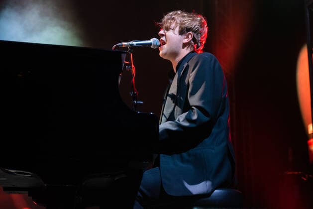 Tom Odell performs at the Leeds O2 academy. Featuring: Tom Odell Where: Leeds, England, United Kingdom When: 01 Mar 2022 Credit: Graham Finney Cover Images Copyright: xx 51226155 EDITORIAL USE ONLY. NOT FOR USE BY NEWSPAPERS BASED IN THE UK.