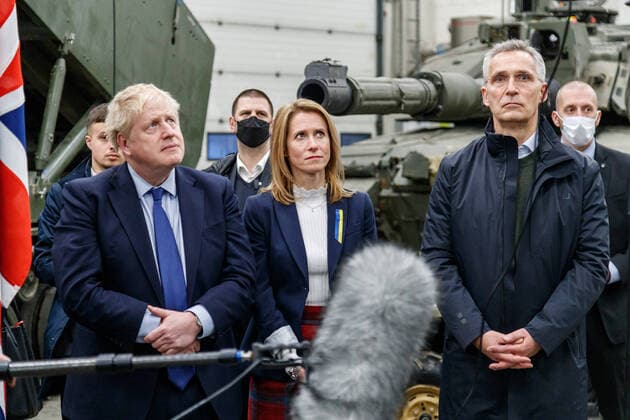 Bilder des Jahres 2022, News 03 März News Themen der Woche KW09 01.03.2022, Tapa. NATO Secretary Jens Stoltenberg and British Prime Minister Boris Johnson visited Estonia, where they delivered a live joint press conference together with Prime Minister Kaja Kallas from Tapa Army Base. Jens Stoltenberg was accompanied by the Chair of the NATO Military Committee, Admiral Rob Bauer, and the Supreme Allied Commander Europe, General Tod D. Wolters. On the photo Boris Johnson, Kaja Kallas, Jens Stoltenberg. Photo Mihkel Maripuu, Postimees Tapa Lääne-Virumaa Estonia 1MM01MAR22O102  Copyright: xMihkelxMaripuux Boris Johnson, Kaja Kallas, Jens Stoltenberg