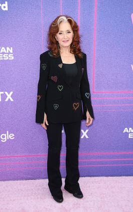 March 2, 2022, Inglewood, CA, USA: Bonnie Raitt attends Billboard Women in Music 2022 at YouTube Theater on March 02, 2022 in Inglewood, California. Inglewood USA - ZUMAs181 20220302_zea_s181_021 Copyright: xImagespacex
