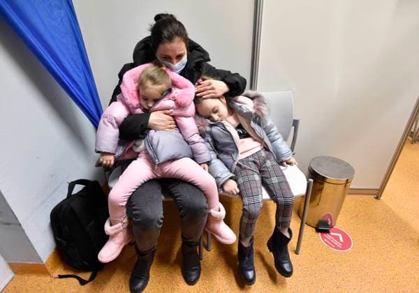 News Bilder des Tages The new regional assistance centre for Ukrainian refugees started operating fully on March 2, 2022, at Tomas Bata Regional Hospital in Zlin, Czech Republic. Ukrainians are fleeing the war after Ukraine was attacked by Russia. Refugees are able to arrange the necessary documents, including health insurance, and will get basic humanitarian aid in the centre. (CTKxPhoto DaliborxGluck) CTKPhotoP2022030303250  dg012