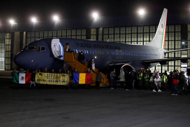 Mexican Refugees Fleeing The War In Ukraine Arrive In Mexico MEXICO CITY, MEXICO - MARCH 4, 2022: Mexican refugees and other countries who fled the war in Ukraine, arrived at the International Airport of Mexico City on the first humanitarian flight of the Mexican Air Force that left Romania. On March 4, 2022 in Mexico City, Mexico.(Photo by Luis Barron Eyepix Group). Copyright: xLuisxBarronx xEyepixxGroupx EYEPIX_LB_04032022_57377