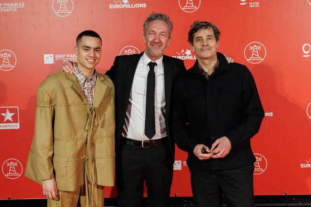 Bilder des Jahres 2022, Entertainment 03 März Entertainment Themen der Woche KW09 Entertainment Bilder des Tages actor Noa Tambwe Kabati, director Peter Monsaert and actor Koen De Bouw pictured during the opening night of the 14th Film Festival Oostende , film festival in Oostende, Friday 04 March 2022.  KURTxDESPLENTER 17852081