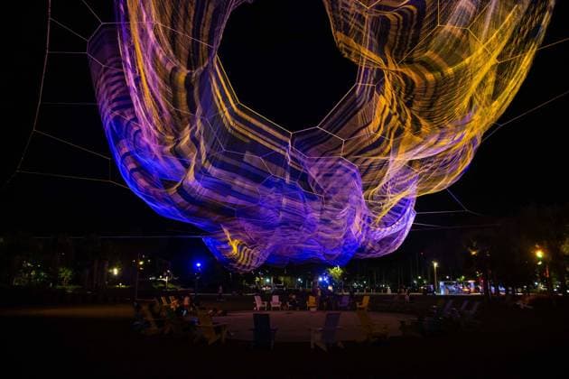 News Bilder des Tages March 4, 2022, St. Petersburg, Florida, USA: Lights on the The Bending Arc at the St Pete Pier light up in the colors of the Ukrainian flag in solidarity with the people fighting a Russian invasion in Ukraine in St. Petersburg. St. Petersburg USA - ZUMAs70_ 20220304_zan_s70_042 Copyright: xLuisxSantanax