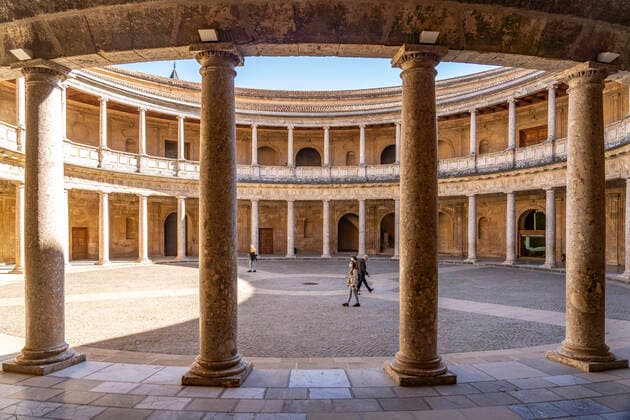 Palast Karls V Innenhof des Palast Karls V., Welterbe Alhambra in Granada, Andalusien, Spanien Courtyard of the Palace of Charles V, world heritage Alhambra in Granada, Andalusia, Spain *** Courtyard of the Palace of Charles V , world heritage Alhambra in Granada, Andalusia, Spain Courtyard of the Palace of Charles V, world heritage Alhambra in Granada, Andalusia, Spain