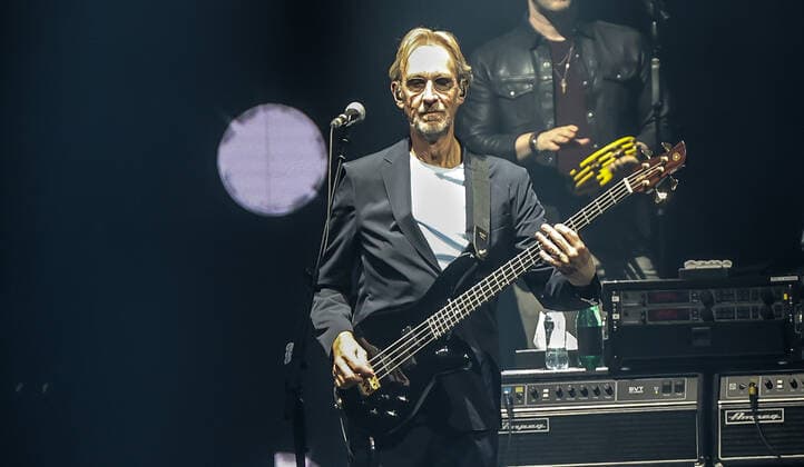 Konzert von Genesis, @ Mercedes Arena, Berlin Genesis, Gesang Phil Collins Keyboard Tony Banks Bass, Gitarre Mike Rutherford Schlagzeug (live) Nicholas Nic Collins