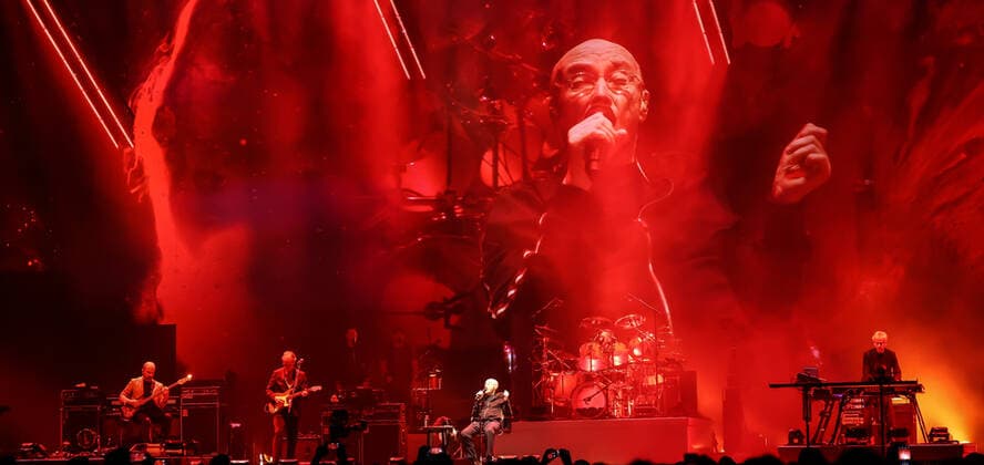 Konzert von Genesis, @ Mercedes Arena, Berlin Genesis, Gesang Phil Collins Keyboard Tony Banks Bass, Gitarre Mike Rutherford Schlagzeug (live) Nicholas Nic Collins