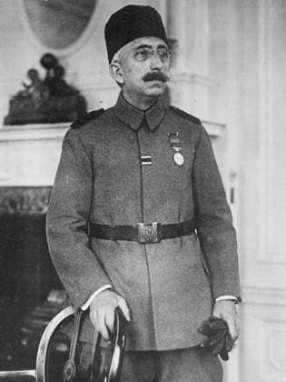 Mehmed VI Vahideddin (1861 - 1926), also known as Sahbaba; last Sultan of the Ottoman Empire, reigning from 4 July 1918 until 1 November, 1922, when the Ottoman Empire was dissolved after World War I and replaced by the Republic of Turkey on 29 October 1923. WorldxHistoryxArchive 917_05_WHA_179_0302